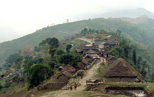 Le village de Sarankot, Npal