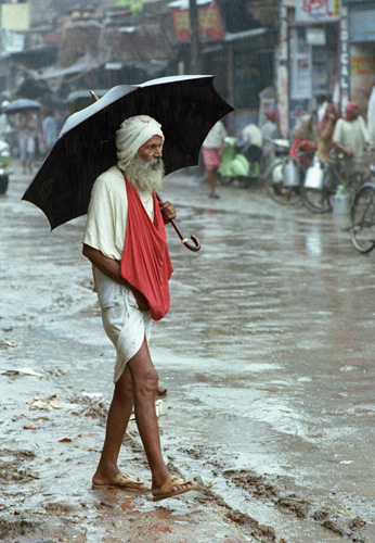 La mousson  Varanasi, Inde