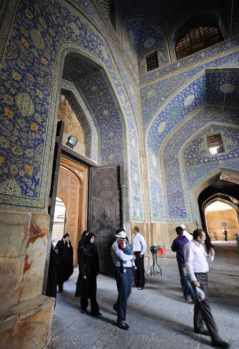 Entre, mosque Masjed-e Imam, Ispahan, Iran