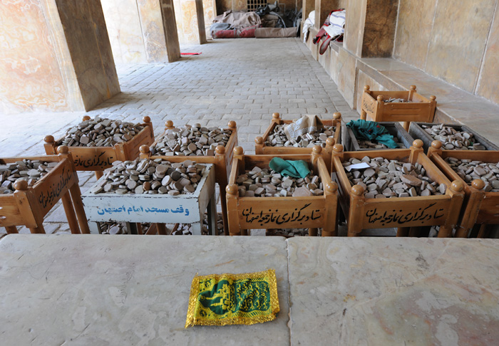 Tablettes Turbah, mosque Masjed-e Imam, Ispahan, Iran