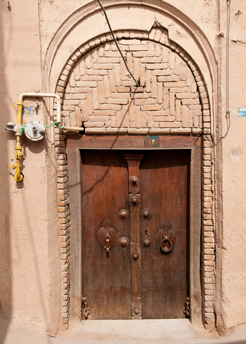 Porte  deux heurtoirs, Yazd, Iran