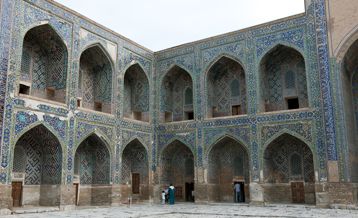 Cour intrieur, madrassa Sher-Dor, place du Registan, Samarkand, Ouzbkistan