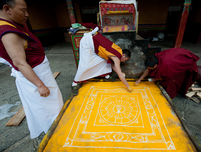 Fabrication de Thangka, temple du Jokhang, Lhassa, Tibet, Chine