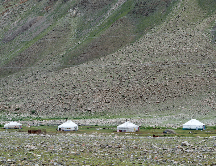 Campements de bergers nomades, montagnes du nord-ouest de la Mongolie