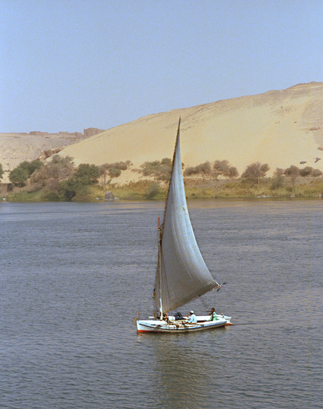 Felouque sur le Nil prs d'Assouan, Egypte