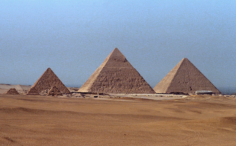 Les trois grandes pyramides de Gizeh, Mykerinos, Kpren, Khops, Le Caire, Egypte