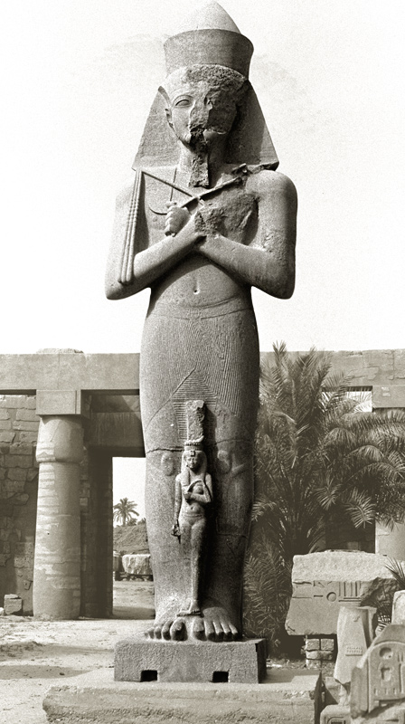 Statue de Pinedjem Ier, temple de Karnak, Louxor, Egypte