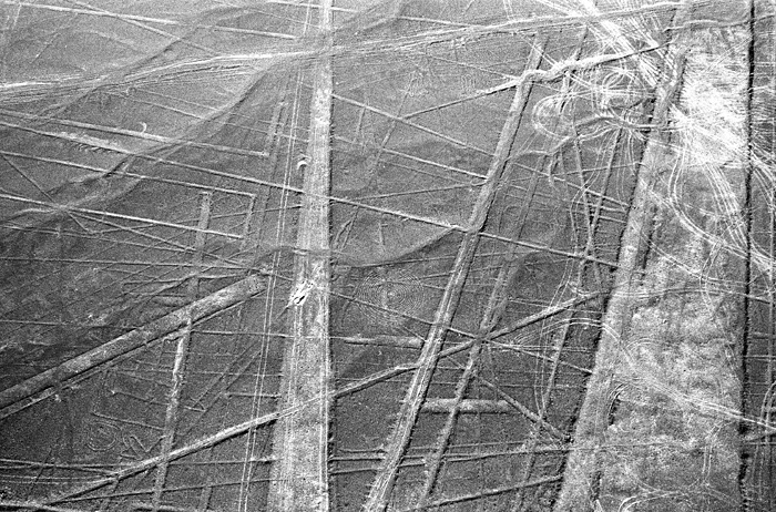 La pampa de Jumana de Nazca, lignes et goglyphes