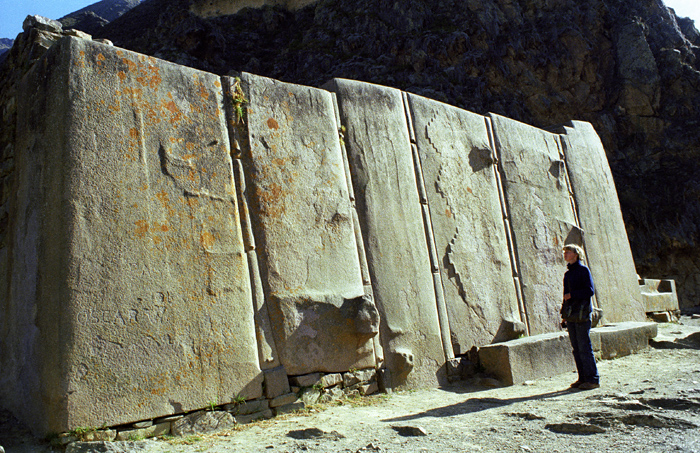 Le temple du Soleil construit avec 6 gigantesques monolithes, Ollantaytambo, Prou
