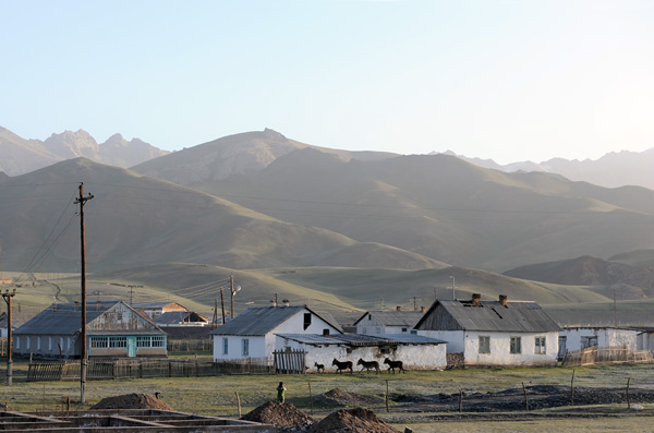 Le village de Sary-Tash, Kirghizistan
