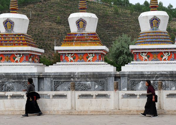 Stupas, monastre de Kumbum, Qinghai, Chine